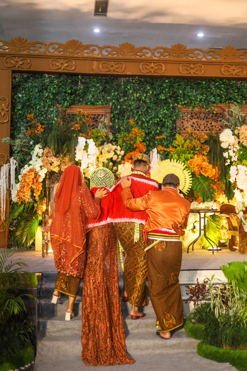 [Pasangan Adat 3]